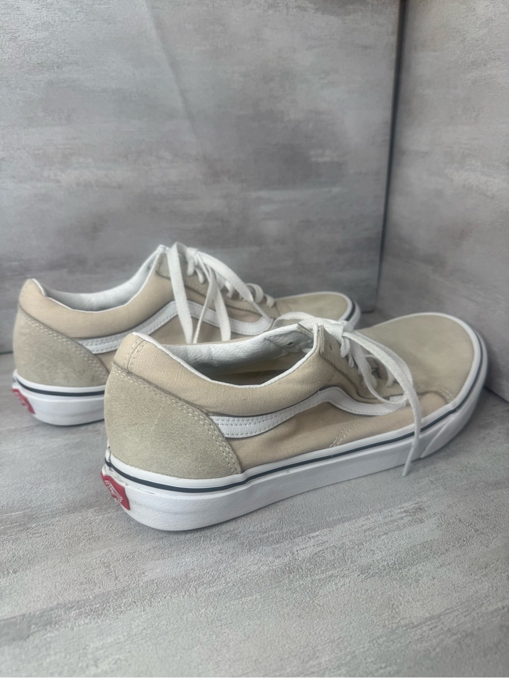 Vans Low-Top Sneakers in Beige and White with Red Heel Logo 8.5